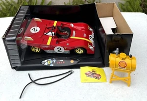 Shell Classico 1972 312 P Ferrari & Racing Fuel Pump 1:18 - Picture 1 of 9