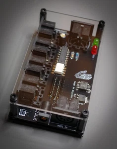MINDBURNER MIDI 5 way MIDI Thru splitter - ANY POLARITY ideal for 9v Guitar PSU - Picture 1 of 2