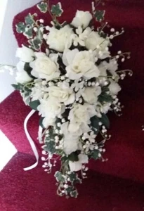 Silk cascade bouquet ivory 26 x 18" - Picture 1 of 4