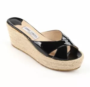 JIMMY CHOO PAISLEY SCHWARZ GOLD LOGO PLATTE KEILRUTSCHEN SANDALEN US 40 I LOVE SCHUHE - Bild 1 von 6