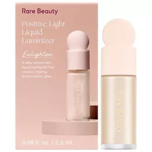 Iluminador líquido luz positiva iluminador por Rare Beauty 0,5 fl oz iluminador - Imagen 1 de 9