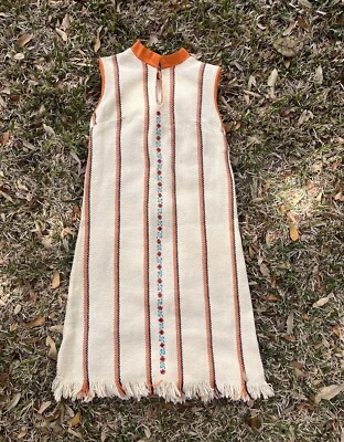 Vestido tejido vintage años 70 hecho en Yucatán por Georgia Charuhas Foto 1 de 4