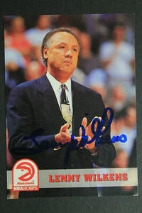 Lenny Wilkens HOF Hawks Coach Signed 1993 Skybox #230 Autograph Basketball Card - Picture 1 of 4