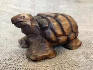 Estatua de tortuga de colección: arte animal de madera tallada a mano. - Imagen 1 de 24
