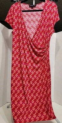 Jones New York Dress Size Large Pink Red Geometric Short Sleeve Vneck - Image 1 of 4