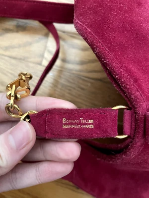 Cartera vintage (1962) Hermes x Bonwit Teller gamuza saco ribete anate flecos Foto 1 de 3