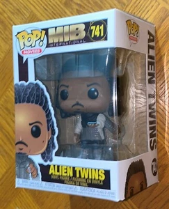 Funko Pop Movies MIB International #741 Alien Twins Vinyl Figure *Pop Protector* - Picture 1 of 8