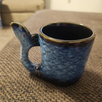 Taza Tag Mermaid Tail 4" parece nueva Foto 1 de 4
