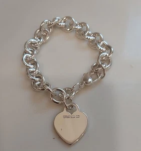 Tiffany & Co Blank Heart Tag Charm Bracelet in Sterling Silver, 7" - Picture 1 of 5