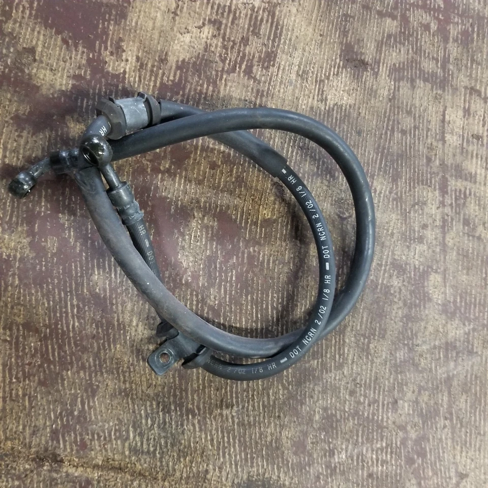 Honda Shadow Sabre 1100 VT1100C2 2002 manguera de freno delantero 45126-MCK-A01 Foto 1 de 4