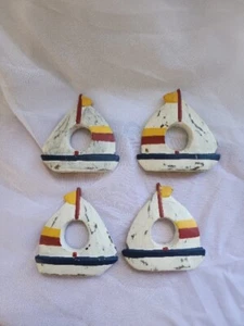 Set 4-3 3/4" X3 3/4" Holz Handarbeit Segelboote Servietten Ringe für jede Veranstaltung - Bild 1 von 11