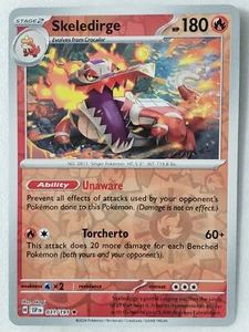 Tarjeta Pokémon REVERSE HOLO Skeledirge 031/191 casi nueva/M Surging Sparks - Imagen 1 de 2