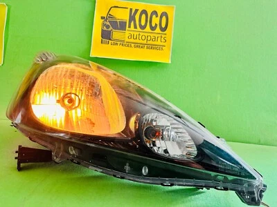 2009 - 2013 Honda FIT HEADLIGHT HEADLAMP RT RIGHT PASSENGER SIDE FOR PARTS !!!!! - Image 1 of 4
