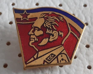 JNA Jugoslawische Volksarmee Josip Broz Tito Präsident Jugoslawiens Emaille Pin - Bild 1 von 2