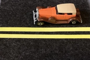 Hot Wheels 31 Doozie, Hong Kong - Picture 1 of 5