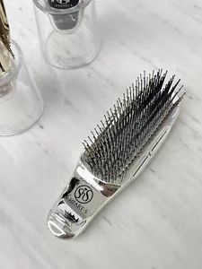 S Heart S Scalp Brush World Model (Short) Silver New Package - Picture 1 of 5