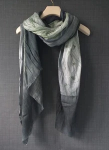 Veda Kisco Modal Large Scarf / Shawl Green Birds RRP £70 - Picture 1 of 2