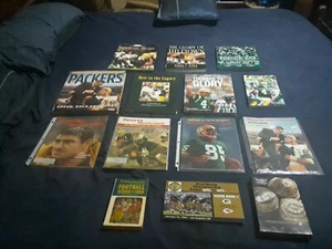 GREEN BAY PACKERS VINTAGE LOT - BÜCHER - ZEITSCHRIFTEN - MÜNZE 3 SUPER BOWL VIDEOS - Bild 1 von 6