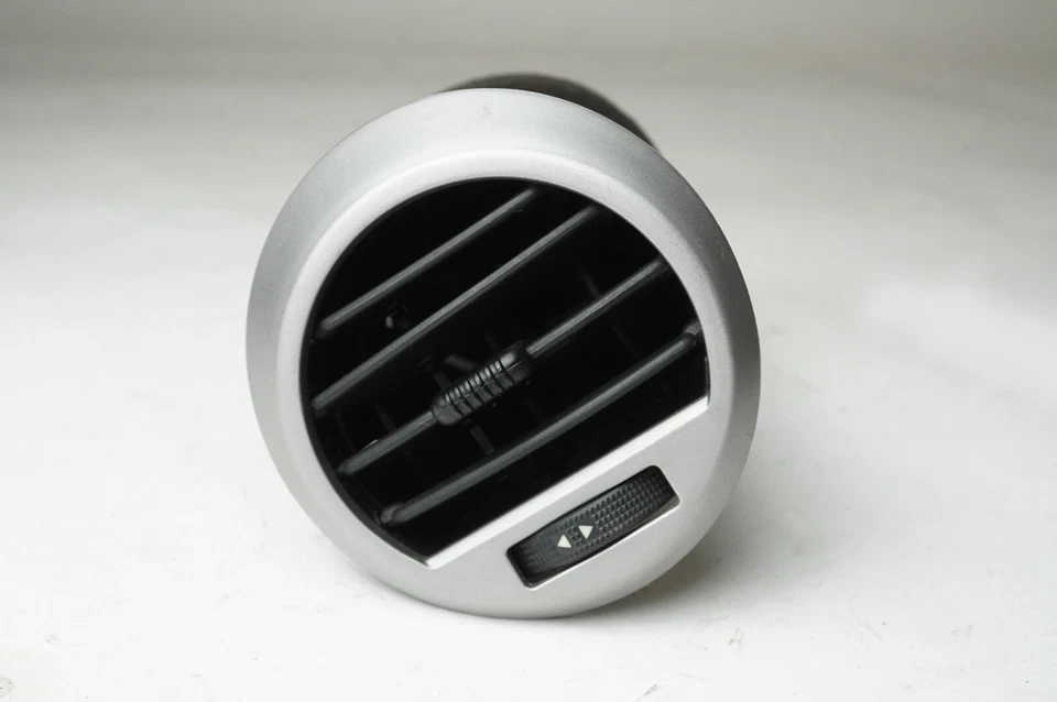 2005 - 2008 Suzuki Reno Ac Heater Hvac Grille Air Vent Dashboard Front 96554907 Foto 1 de 4