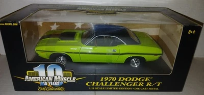 Ertl 1:18 1970 Dodge Challenger R/T Green diecast car - Image 1 of 4
