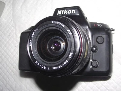 NIKON N70 AUTO FOCUS 35MM CAMERA BODY W TOKINA SD 28-70MM F3.5-4.5 ZOOM LENS - Image 1 of 4