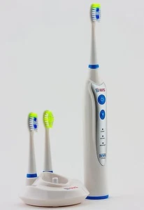 Cepillo de dientes eléctrico de pulso sónico recargable avanzado UJS 8120 3 modos de cepillado - Imagen 1 de 5