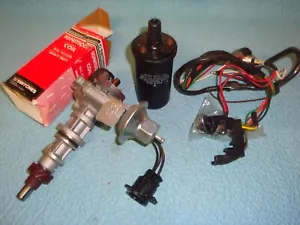 Ford Motorcraft Distributor D5TE 12127FA - Picture 1 of 12