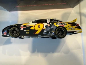 Team Caliber 2004 1:24 Die-cast Replica Of Mark Martin 9 Batman/Justice League - Picture 1 of 6