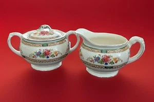 RARE VINTAGE GRINDLEY CREAM PETAL SUGAR BOWL WITH LID AND CREAMER IN CHELSEA PAT - Picture 1 of 5