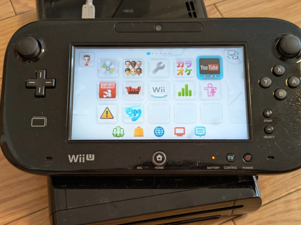 Nintendo Wii U White Console and Gamepad Only,32GB, Japanese  Pre Owned - Image 1 of 1