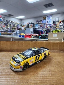 2000 Racing Champions Matt Kenseth #17 DeWalt 1:24 Scale Diecast Replica - Picture 1 of 5