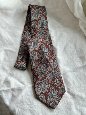 Винтажный Oscar de la Renta шелковый галстук красный серый пейсли новый с Ярлыками - Изображение 1 из 4