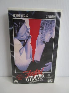 Fatal Attraction, Michael Douglas, VHS Tape, Vintage Video, Movie, M, 1987 - Picture 1 of 4