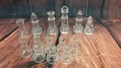 Piezas de ajedrez de repuesto de vidrio transparente y esmerilado peones 1 1/2" reyes 3" Foto 1 de 2