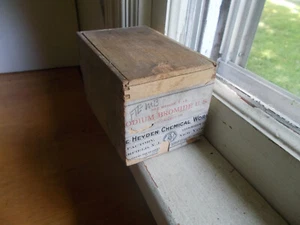 1906 SODIUM BROMIDE WOOD DOVETAIL BOX WITH LABEL HEYDEN NY MEDICAL SEDATIVE - Picture 1 of 6