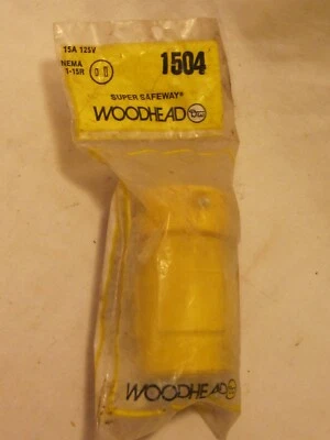  Woodhead  1504 15A 125V NEMA 1-15R  High Impact Plug Connector  - Image 1 of 2