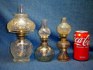 (3) VINTAGE CLEAR GLASS MINIATURE OIL LAMPS - Picture 1 of 6