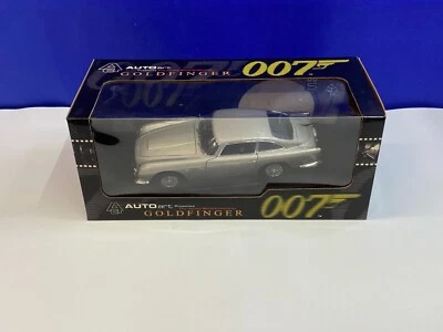 MODELO BASE AUTOART ESCALA 1/18 JAMES BOND COLLECTION 007 ASTON MARTIN DB5 Foto 1 de 4