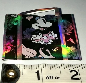 Figura holográfica Mini Brands Platinum Disney 100 Minnie Bag - Imagen 1 de 4