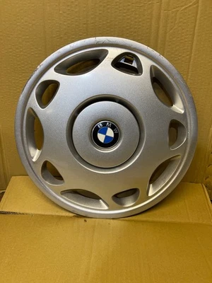 Tapacubos OEM BMW 1992-1997 318i 320i 325i 328i Foto 1 de 4