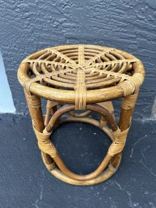 Vintage Mid Century Wicker Rattan Vanity Foot Stool Round Seat Plant Stand - Picture 1 of 13