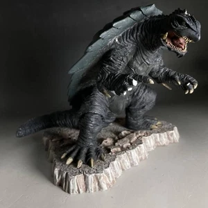 Statua Atelier G-1 X-PLUS Gamera 1999 Polystone statuina parti danneggiate mancanti Jap - Foto 1 di 10