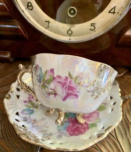 VINTAGE Lustre Ware Tri Footed Tea Cup & Reticulated Lace Saucer - Rose - Japan - Picture 1 of 7