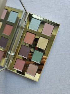New Stila ‘Road Less Travelled’ 8-pan Eyeshadow Palette - Picture 1 of 2