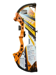 BEAR ARCHERY Brave Orange RH Youth Bow Set (AYS300TR) - Picture 1 of 6
