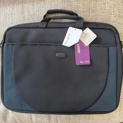 Targus Neoprene Laptop Sleeve for 17" Laptops Black (CVR217-92) - Image 1 of 4