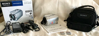 Sony Handycam DCR-SR68 Silver Video Digital Camcorder 60x Zoom 80GB HDD Case SD - Image 1 of 4