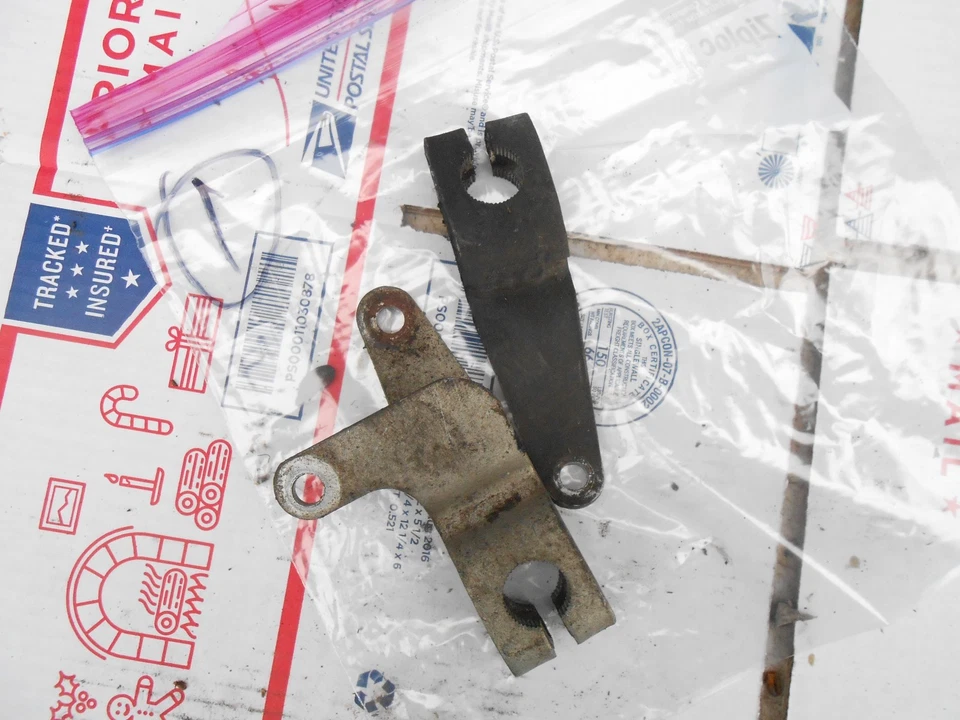 Piezas 340 y 440 John Deere Trailfire: AMBOS NUDILLOS DE DIRECCIÓN #1 Foto 1 de 1