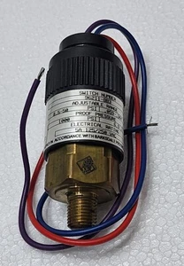 BARKSDALE 96211-BB3 COMPACT PRESSURE SWITCH 8.5-50 psi - Picture 1 of 6