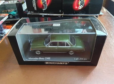 1/43 Minichamps Mercedes-Benz 230E Sedan Dark Green 1976 w123 - Image 1 of 4